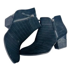 Vaneli Stylish Black Nubuck Block Heel Ankle Boots Size 12 Preowned Like New